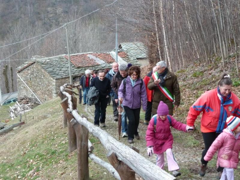 verso la chiesa