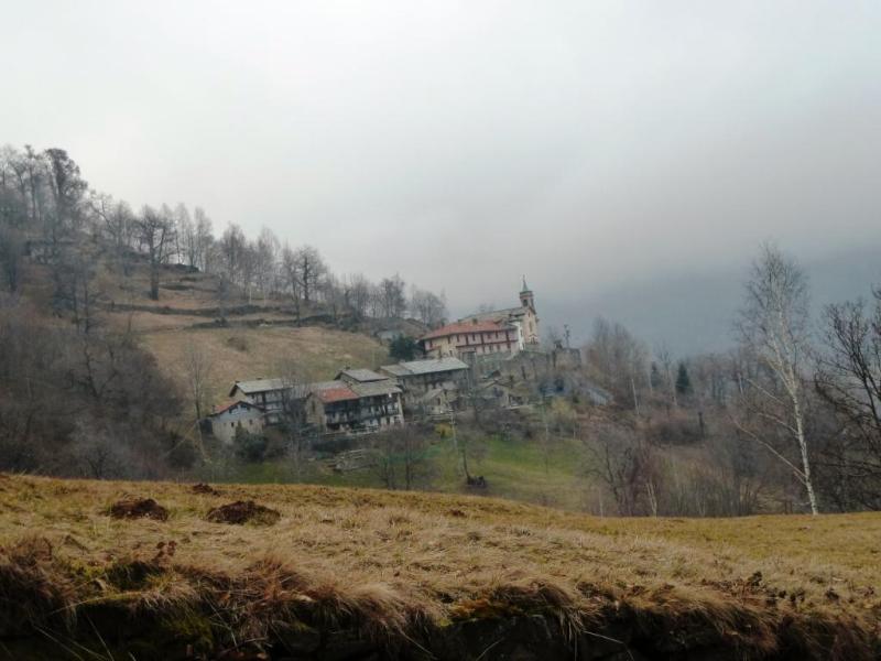 verso la chiesa